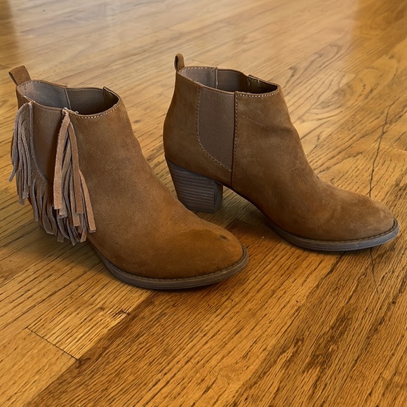 American eagle fringe suede bootie - Picture 3 of 4